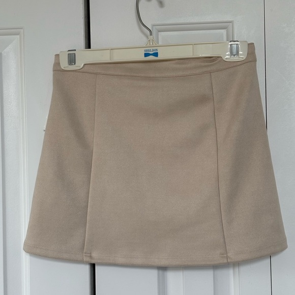 NWT ALTAR'D STATE MINI SKIRT - SIZE XS. - Picture 2 of 12